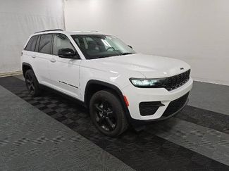 Used 2023 Jeep Grand Cherokee Altitude AWD/4WD video 1
