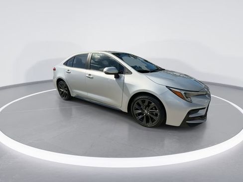 Used 2023 Toyota Corolla XSE image 2