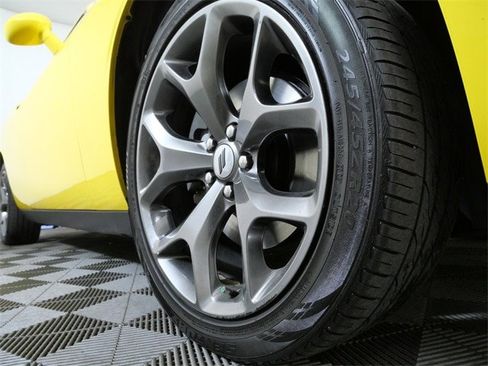 Used 2017 Dodge Challenger SXT Plus image 2