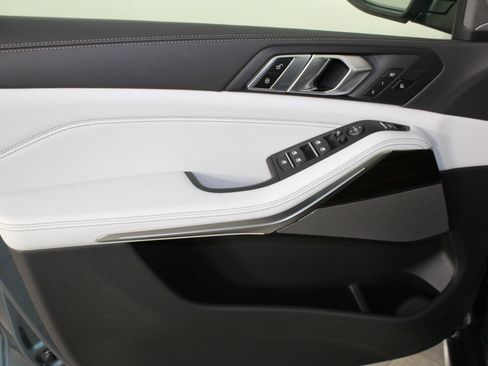 New 2026 BMW X5 sDrive40i w/ Climate Comfort Package image 11