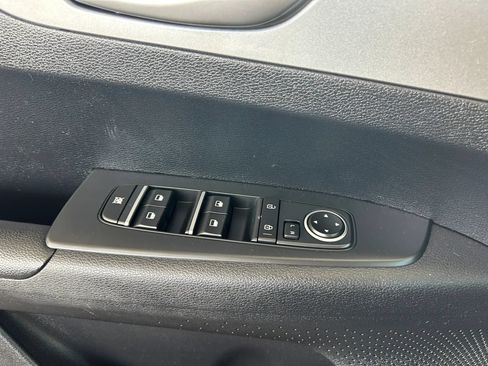 Used 2019 Kia Forte LXS FWD image 12