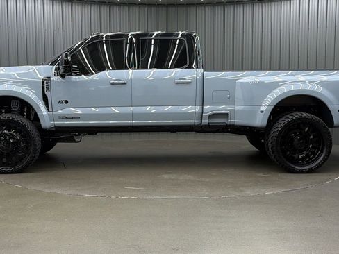 Used 2026 Ford F450 Platinum w/ Platinum Plus Package image 2