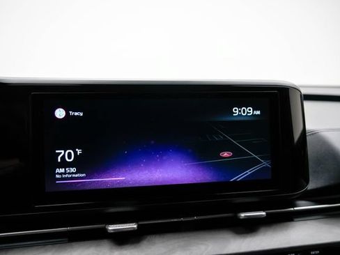 Used 2022 Kia Carnival EX FWD image 28