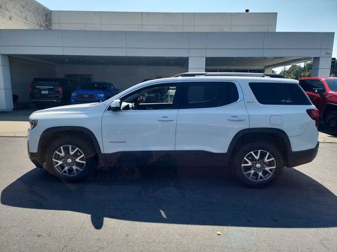 Used 2023 GMC Acadia SLT w/ Preferred Package FWD image 5