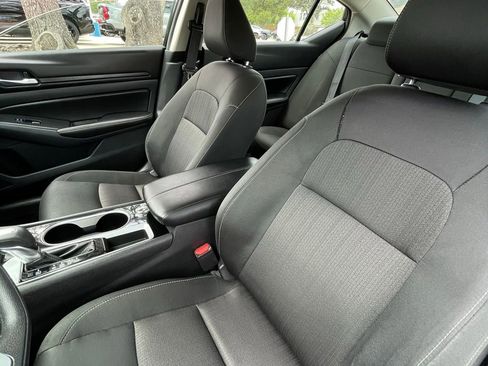 Used 2024 Nissan Altima 2.5 SV image 22