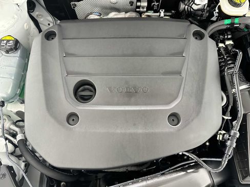 Used 2025 Volvo XC40 B5 Plus w/ Climate Package image 29