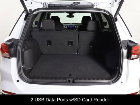 Used 2024 Chevrolet Equinox LT FWD image 17