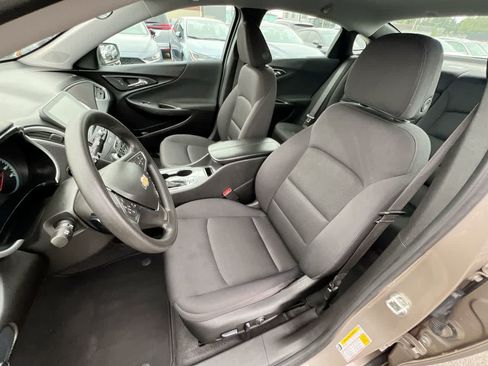 Used 2024 Chevrolet Malibu LT FWD image 11