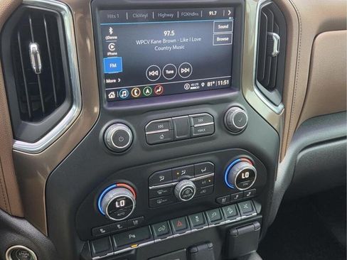 Used 2022 Chevrolet Silverado 1500 High Country w/ Z71 Off-Road Package AWD/4WD image 24