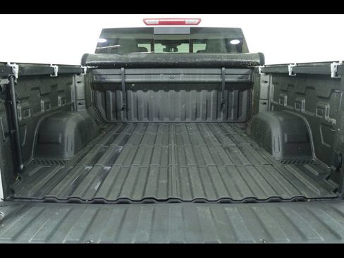 Used 2022 GMC Sierra 1500 SLT w/ SLT Convenience Package AWD/4WD image 16