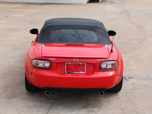 Used 2006 MAZDA MX-5 Miata Sport RWD image 27