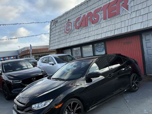 Used 2018 Honda Civic Sport image 17