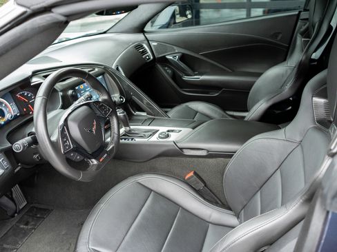 Used 2016 Chevrolet Corvette Z06 w/ 3LZ Preferred Equipment Group image 6