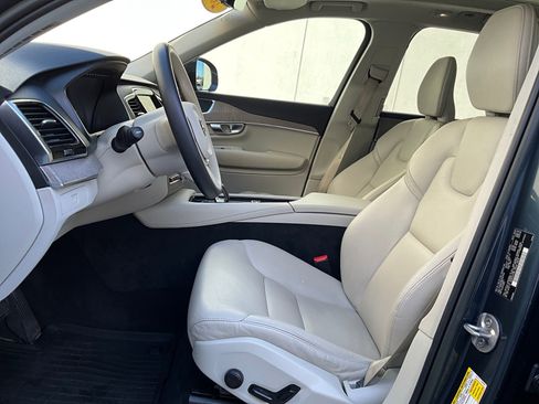 Certified 2023 Volvo XC90 B6 Plus w/ Protection Package image 11