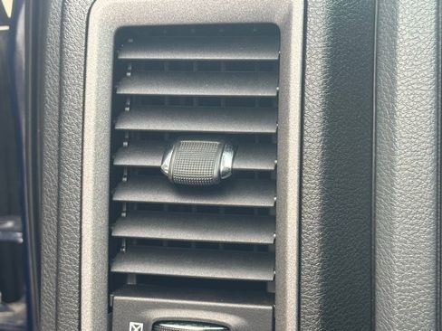 Used 2018 RAM 2500 Tradesman w/ Chrome Appearance Group image 31