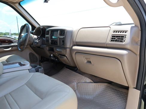 Used 2000 Ford Excursion Limited AWD/4WD image 39