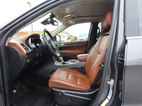 Used 2016 Jeep Grand Cherokee Summit w/ Platinum Series Group AWD/4WD image 15