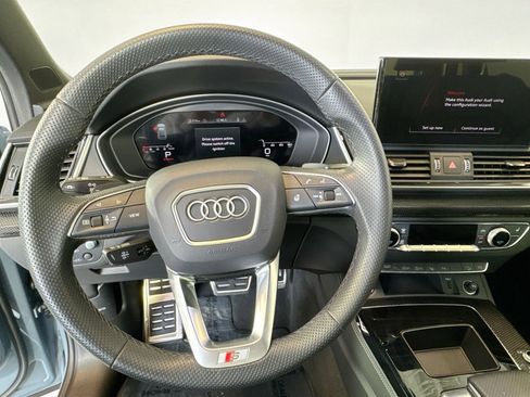 Used 2025 Audi SQ5 Prestige w/ Prestige Package AWD/4WD image 11