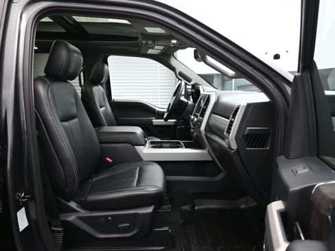 Used 2020 Ford F350 Lariat w/ Lariat Ultimate Package image 12