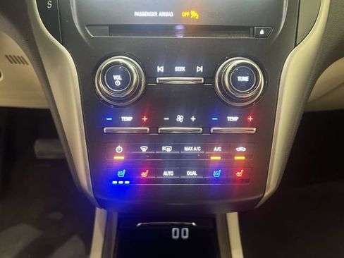 Used 2018 Lincoln MKC Reserve FWD image 17