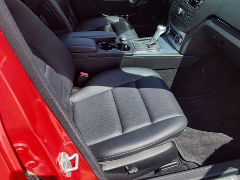 Used 2008 Mercedes-Benz C 300 Luxury image 22
