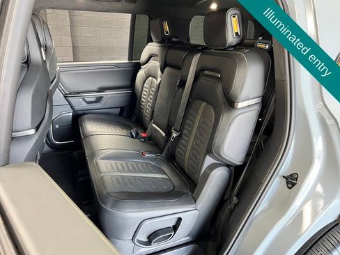 Used 2025 Rivian R1S Adventure AWD/4WD image 17