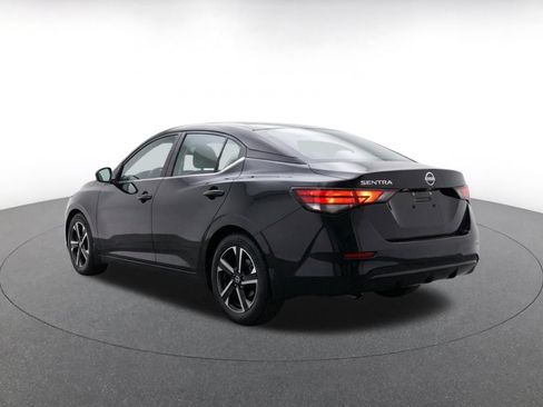 Used 2025 Nissan Sentra SV FWD image 7