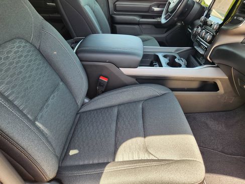 New 2026 RAM 1500 Express AWD/4WD image 14