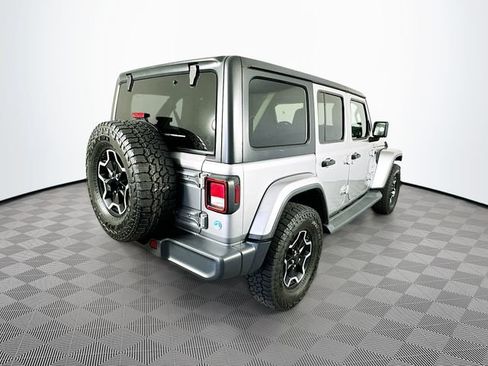 Used 2019 Jeep Wrangler Unlimited Sahara w/ Cold Weather Group AWD/4WD image 12