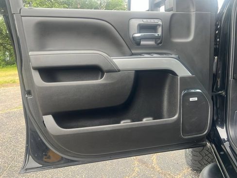 Used 2019 Chevrolet Silverado 2500 LTZ w/ Duramax Plus Package AWD/4WD image 11