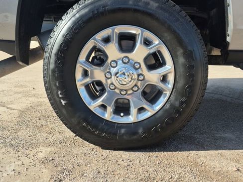 Used 2024 RAM 2500 Laramie image 12