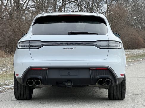 Certified 2025 Porsche Macan Turbo image 8