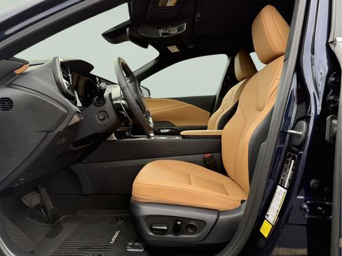 Used 2025 Lexus RX 350 Premium w/ Accessory Package image 9