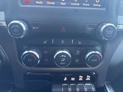 Used 2020 RAM 1500 Big Horn AWD/4WD image 37