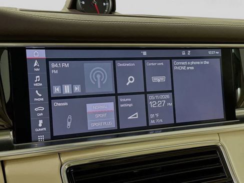 Used 2020 Porsche Panamera 4 AWD/4WD image 17