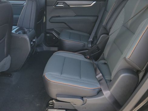 New 2026 GMC Acadia AT4 w/ Luxury Package image 7