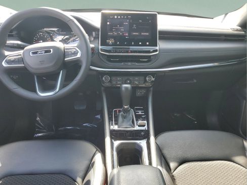 Used 2026 Jeep Compass Latitude AWD/4WD image 10