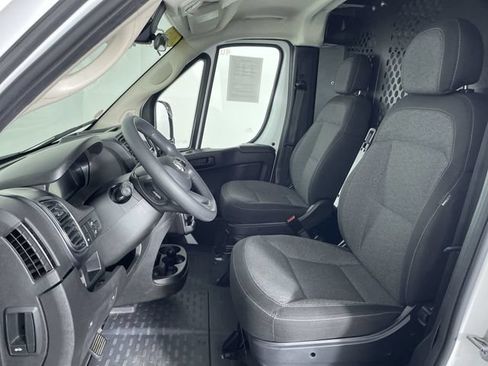 Used 2025 RAM ProMaster 2500 w/ U-Haul Equipment Group FWD image 19