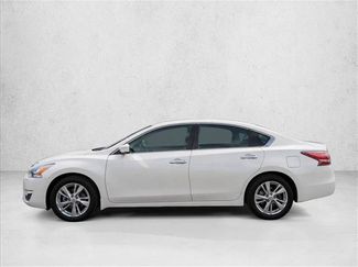 Used 2015 Nissan Altima 2.5 SV w/ Convenience Package FWD video 2
