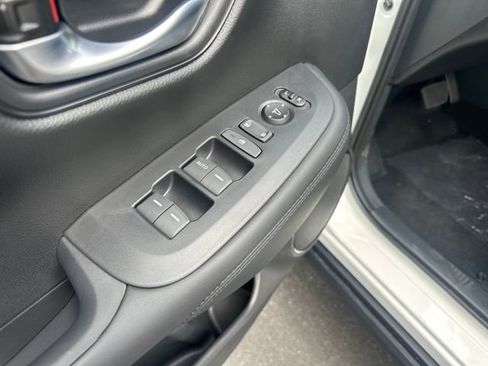 New 2026 Honda HR-V LX image 11