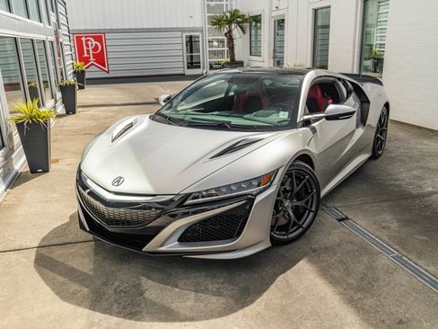 Used 2018 Acura NSX AWD/4WD image 3