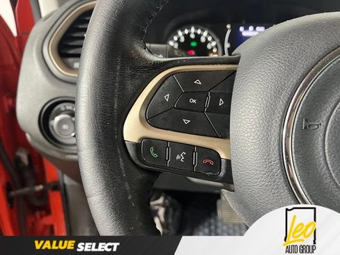 Used 2016 Jeep Renegade Latitude w/ Cold Weather Group FWD image 15