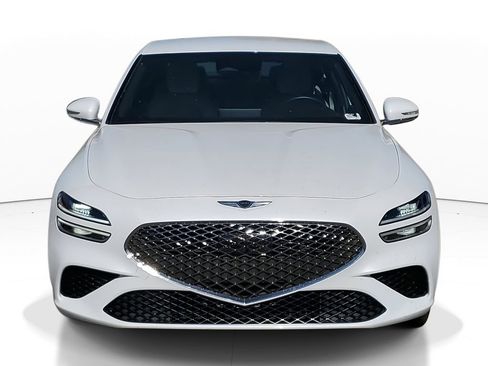 Used 2025 Genesis G70 2.5T image 10