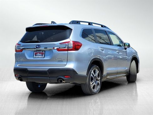 Used 2023 Subaru Ascent Limited w/ Technology Package image 5