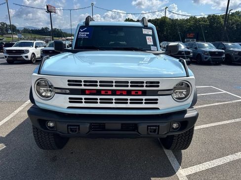 Used 2025 Ford Bronco Heritage Edition AWD/4WD image 2