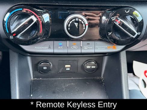 Used 2023 Hyundai Kona SEL AWD/4WD image 21