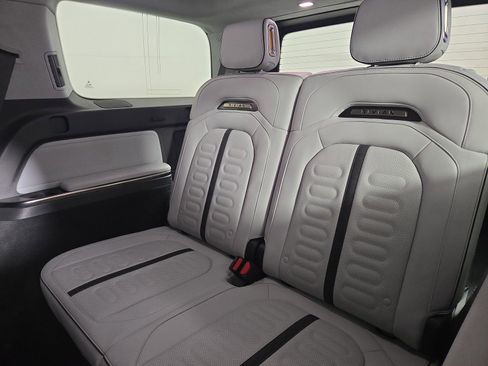 Used 2024 Rivian R1S Adventure AWD/4WD image 22