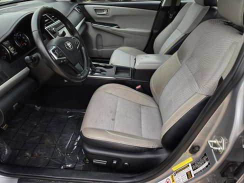 Used 2016 Toyota Camry SE FWD image 22