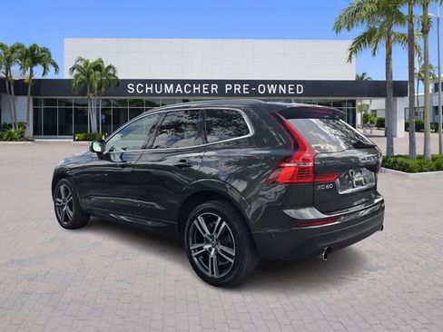 Used 2018 Volvo XC60 T6 Momentum w/ Convenience Package image 5