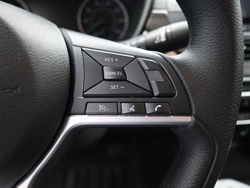 Used 2025 Nissan Altima 2.5 SV FWD image 19